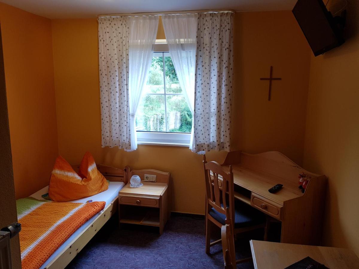 Zur Dorfmuhle Hostel Aislingen Екстериор снимка